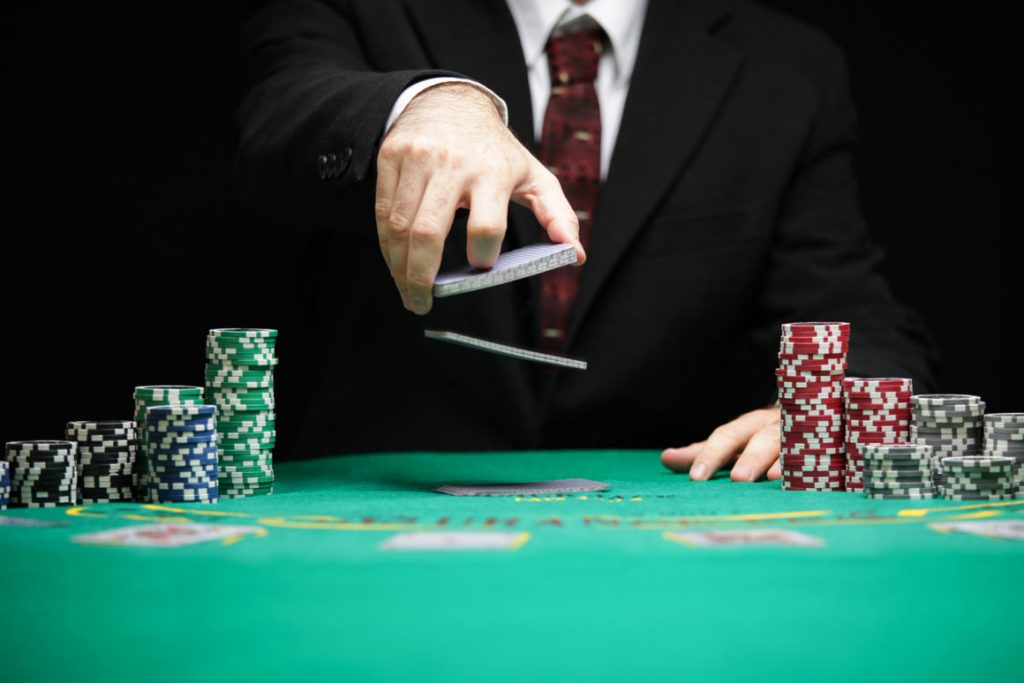 online domino poker